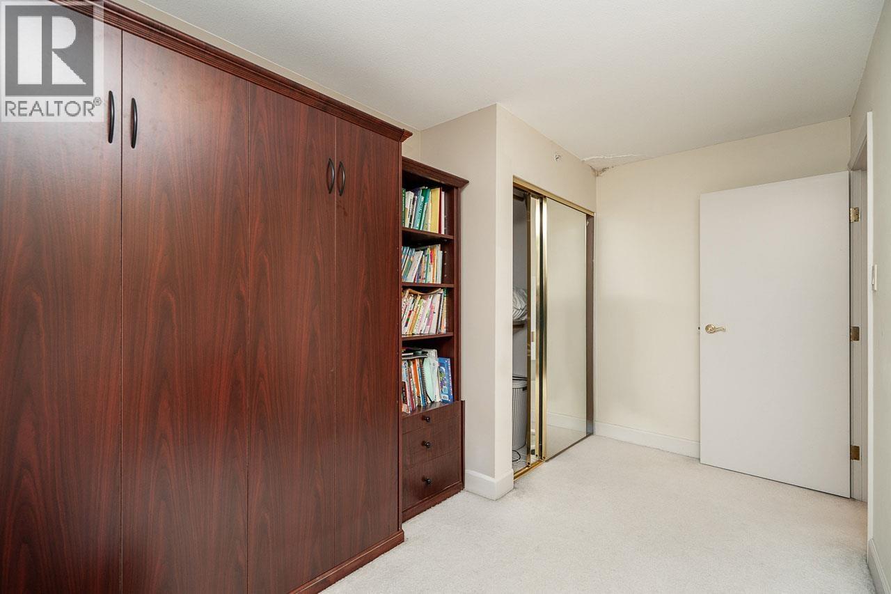 122 1228 MARINASIDE CRESCENT, Vancouver