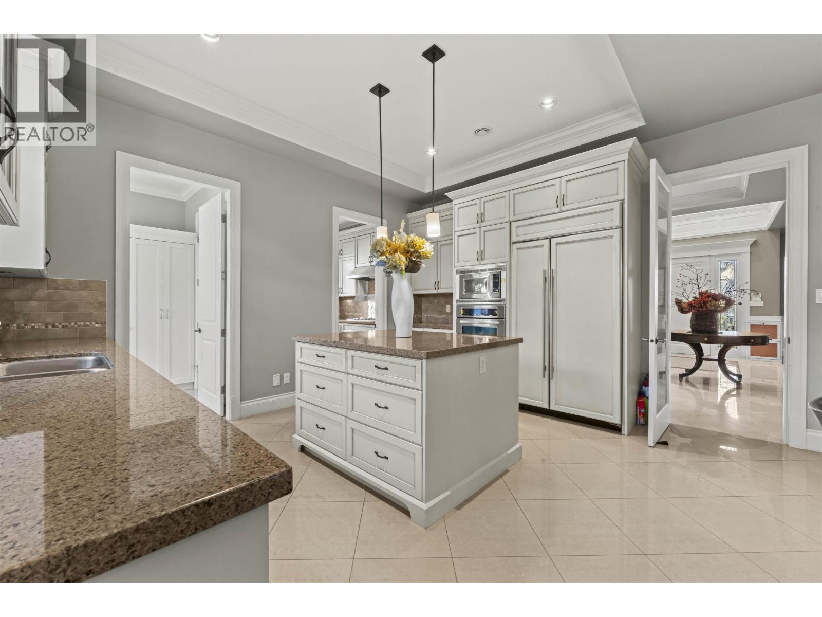 9131 DESMOND Road, Richmond