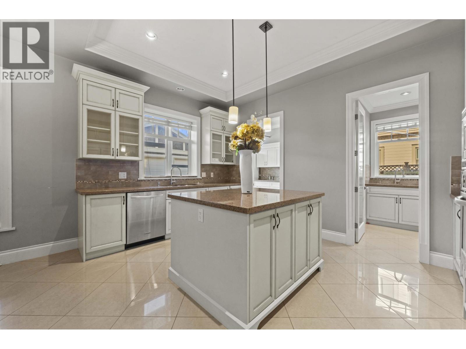 9131 DESMOND Road, Richmond