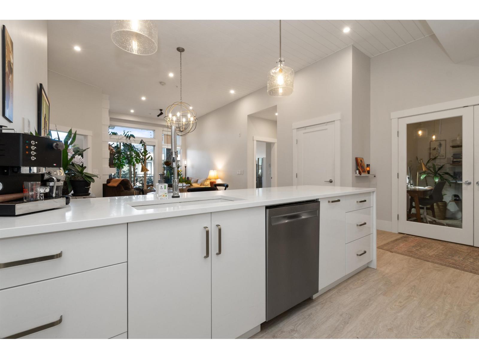 601 45745 WATSON ROAD, Sardis South, Chilliwack