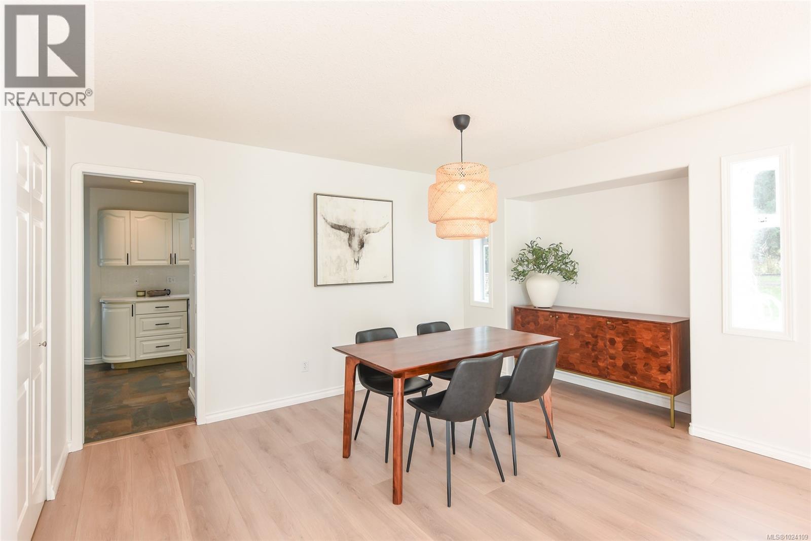 8868 Erickson Pl - 52