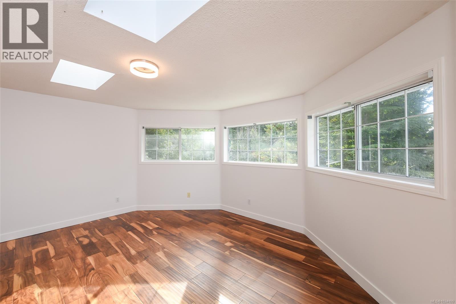 8868 Erickson Pl - 67