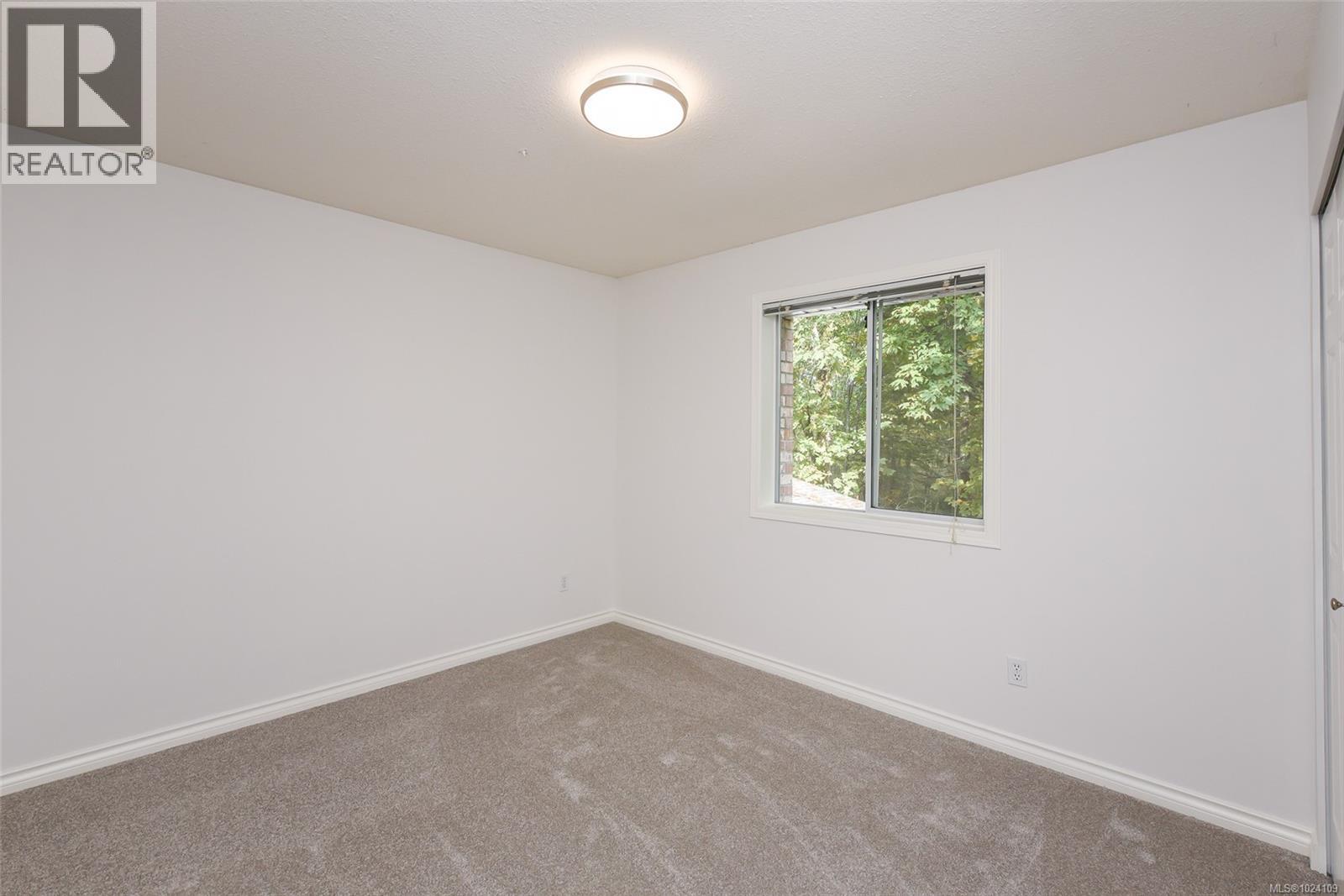 8868 Erickson Pl - 72