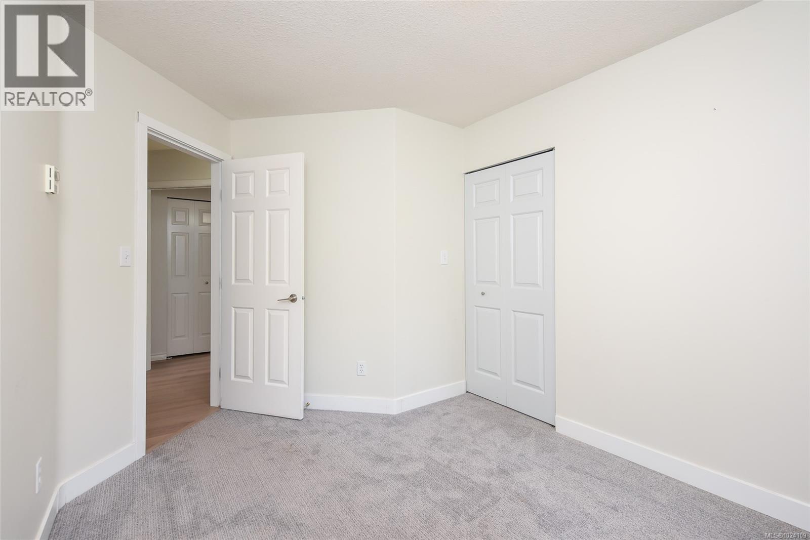8868 Erickson Pl - 75