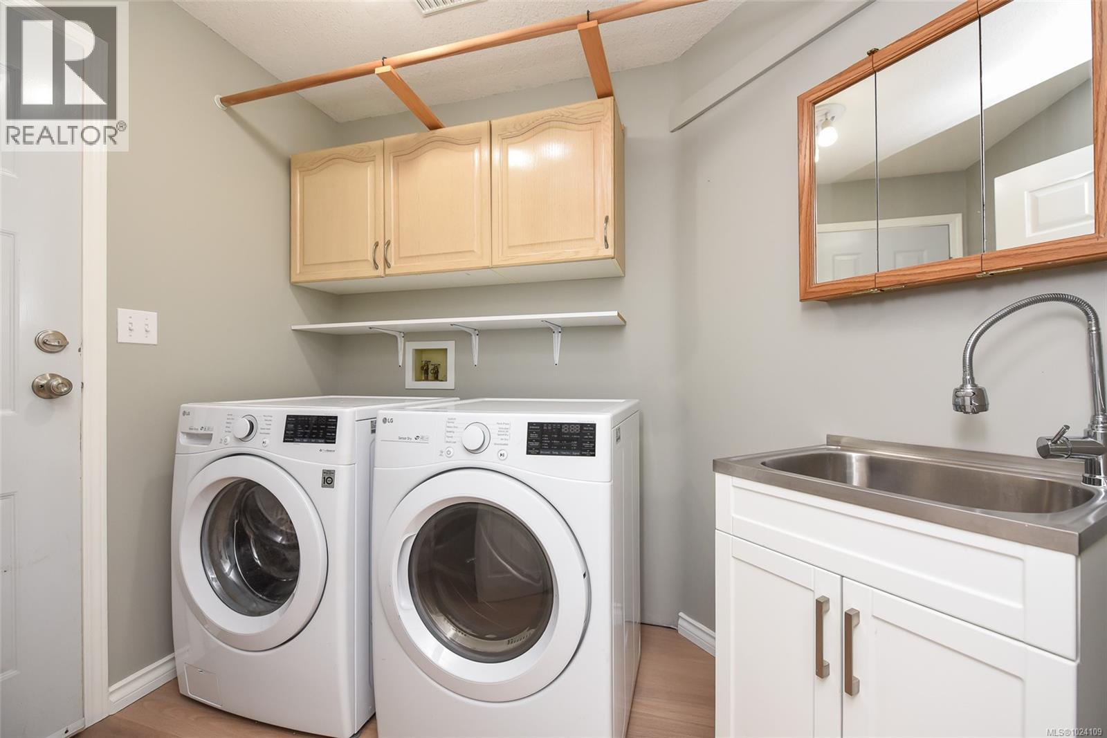 8868 Erickson Pl - 80