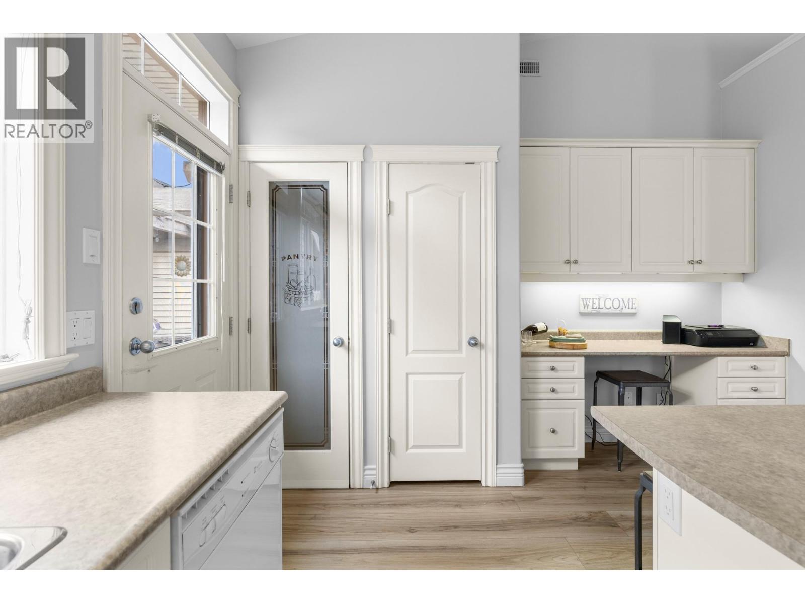 4032A Lake Avenue, Peachland