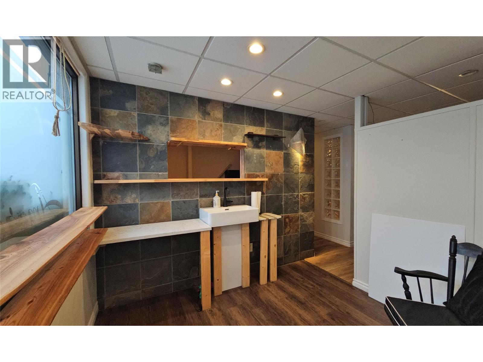 A 545 Lawrence Avenue, Kelowna