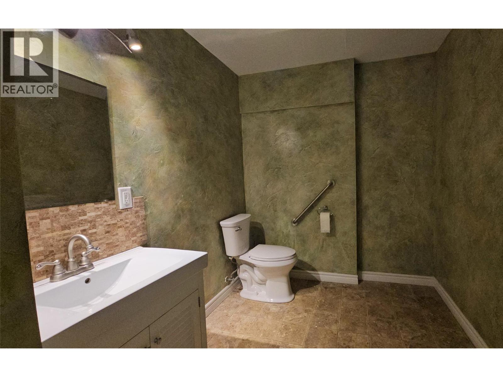 A 545 Lawrence Avenue, Kelowna