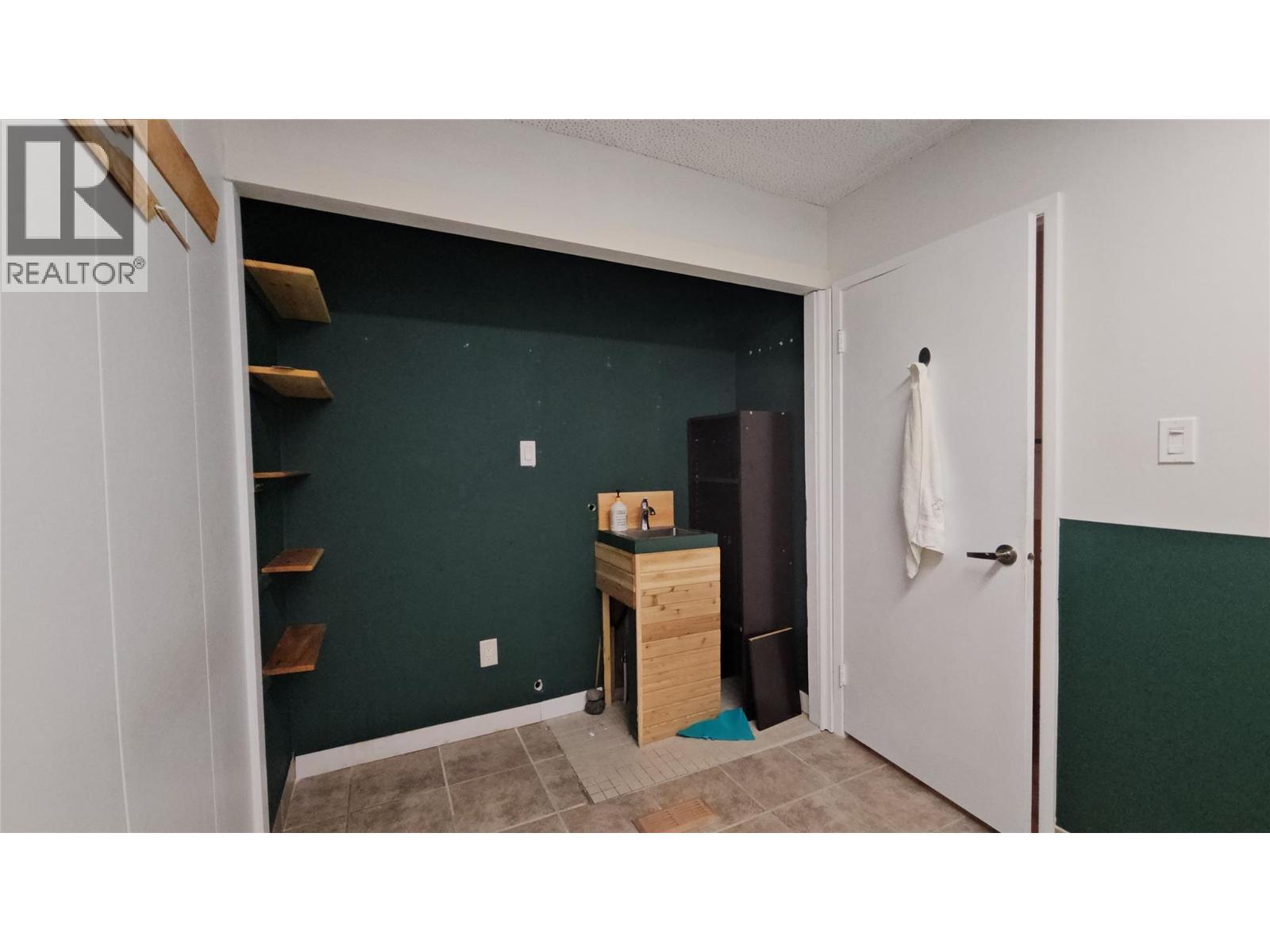 A 545 Lawrence Avenue, Kelowna