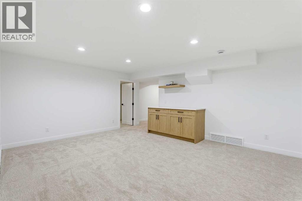 Single Family House Bungalow for Sale in  Valiant Drive NW Varsity Calgary 