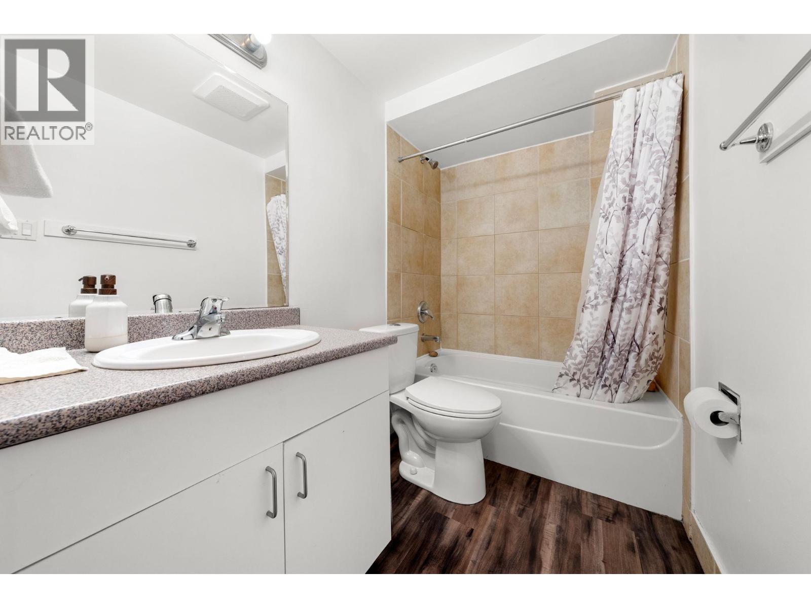 3 135 W 21ST STREET, North Vancouver