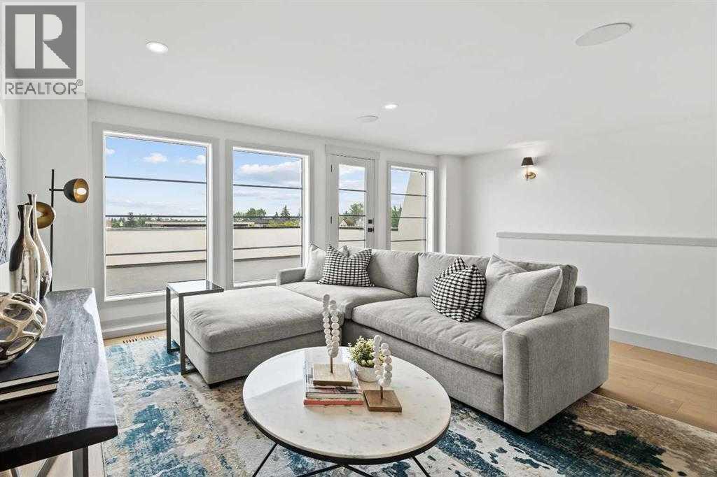 Single Family House for Sale in   Avenue NW West Hillhurst Calgary 