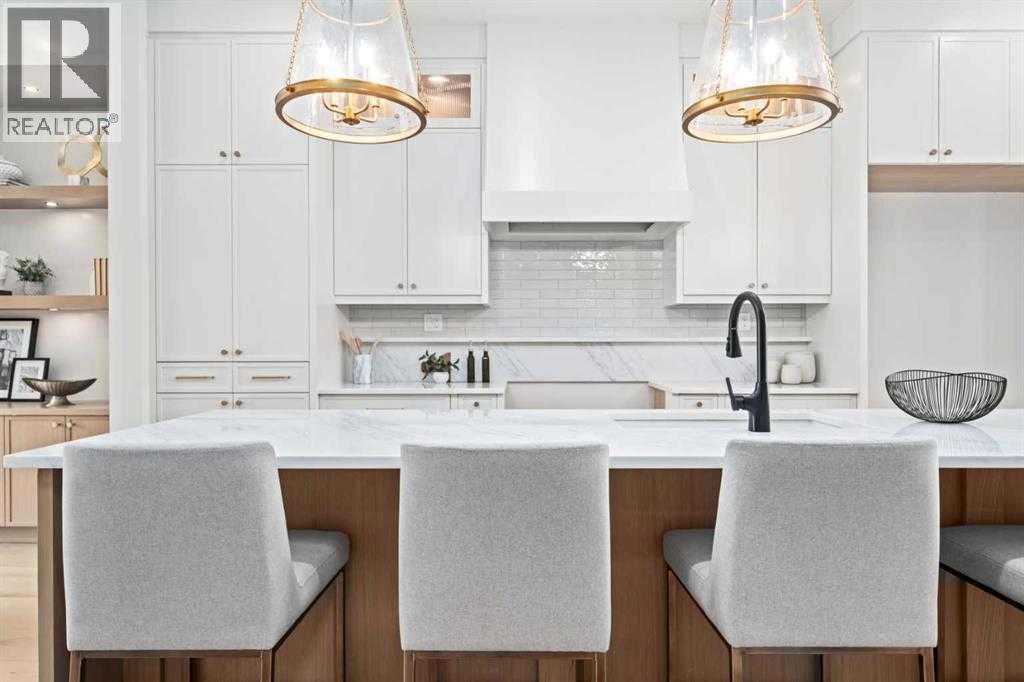 Single Family House for Sale in   Avenue NW West Hillhurst Calgary 