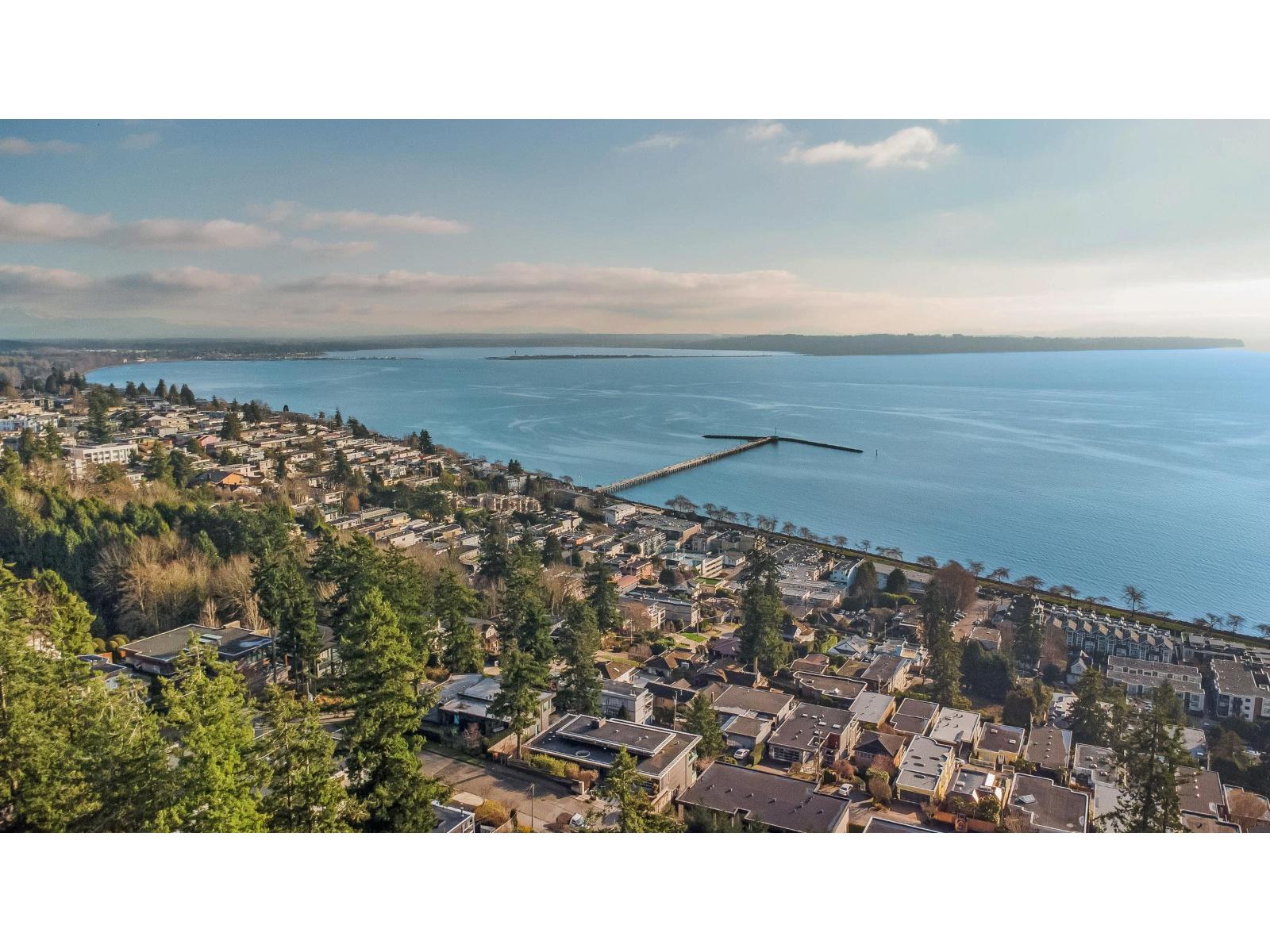 418 14855 THRIFT AVENUE, White Rock