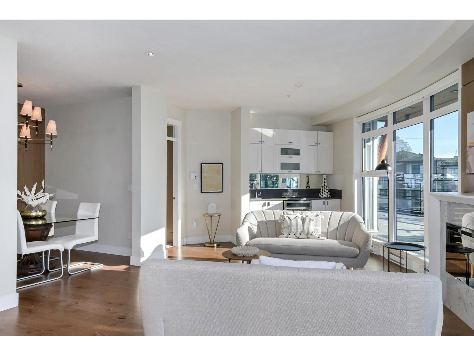 418 14855 THRIFT AVENUE, White Rock