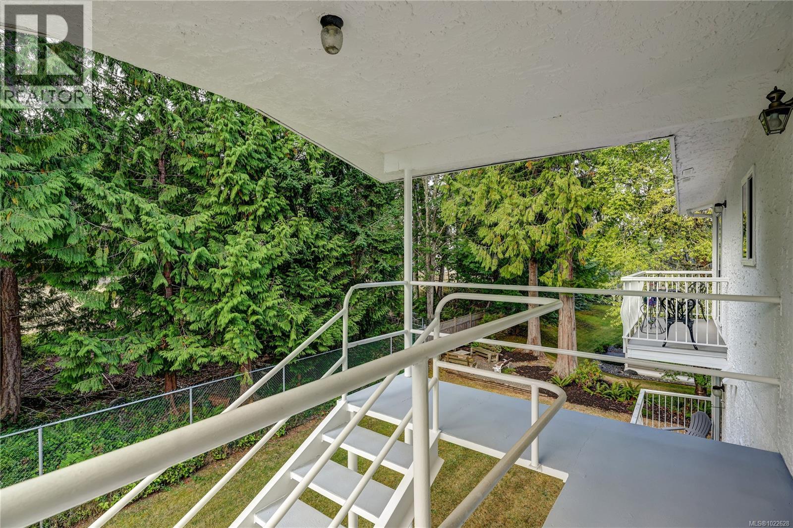 6 322 Village Way, Qualicum Beach