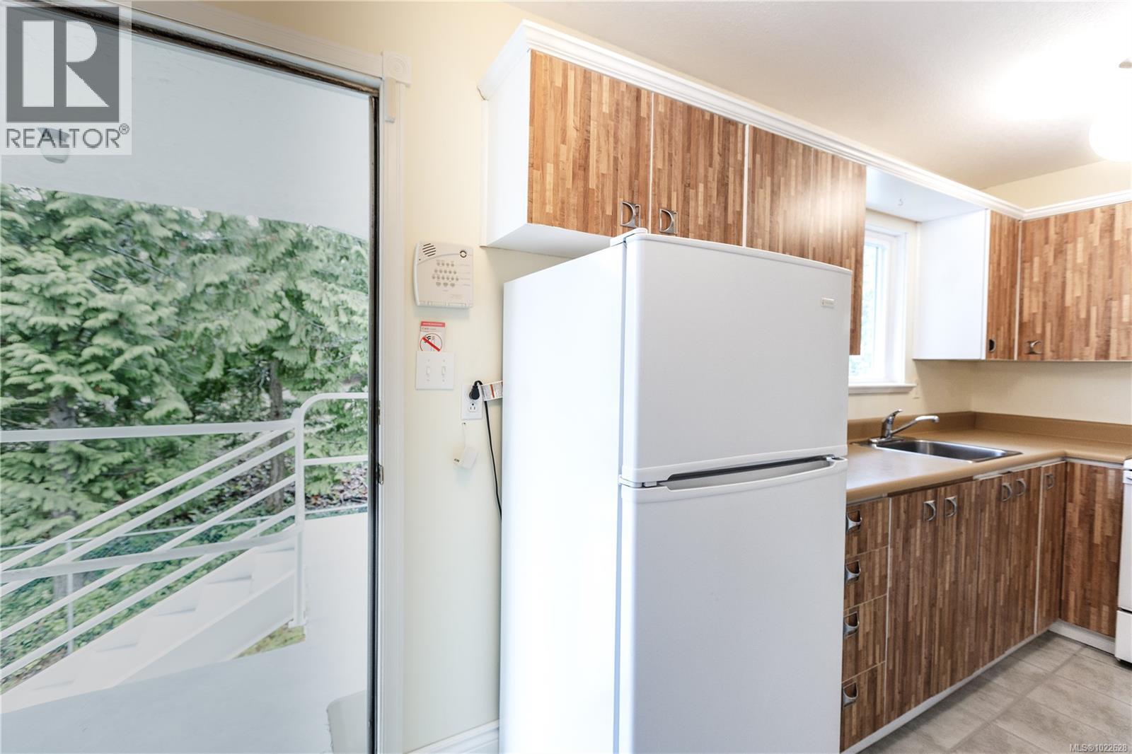 6 322 Village Way, Qualicum Beach