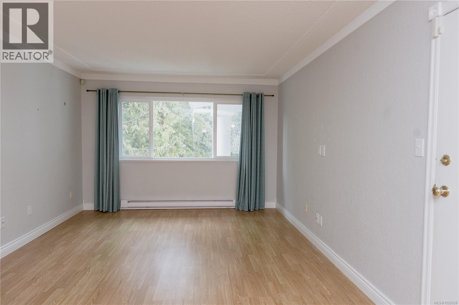 6 322 Village Way, Qualicum Beach