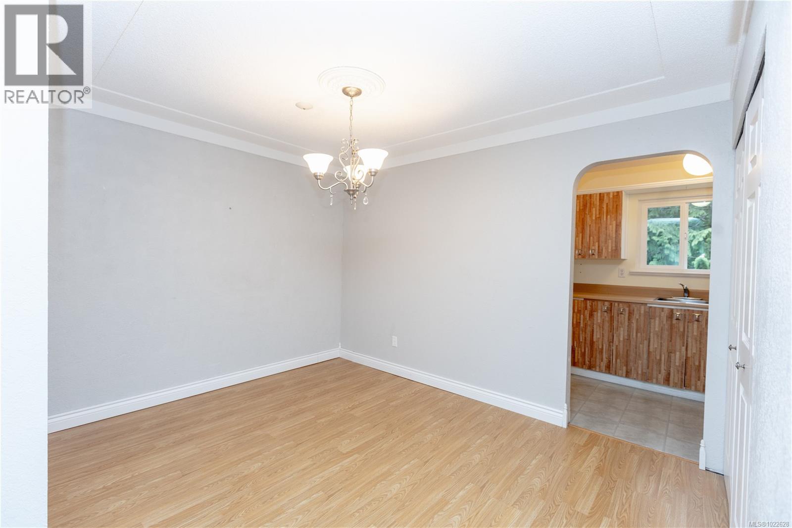 6 322 Village Way, Qualicum Beach