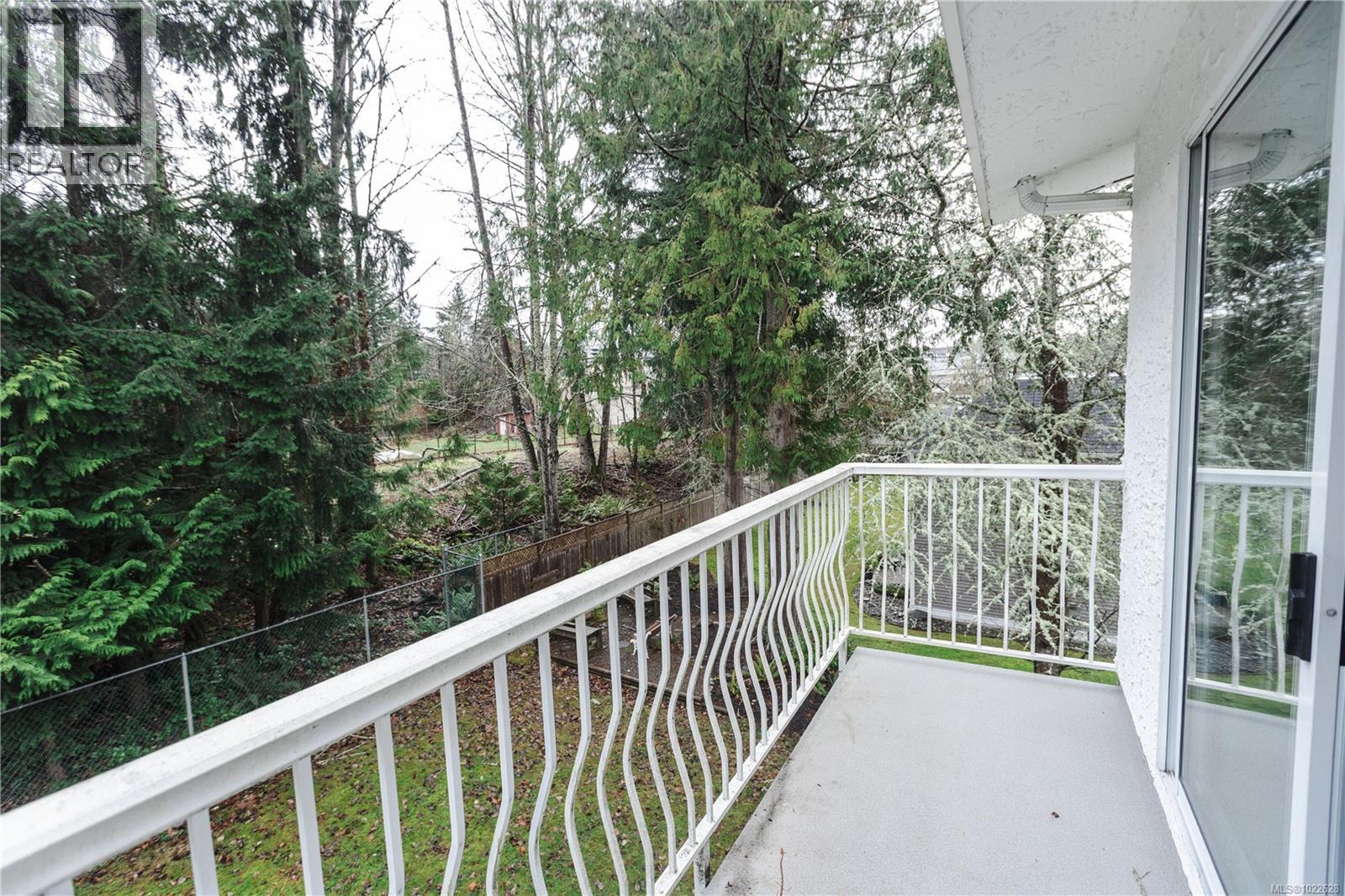 6 322 Village Way, Qualicum Beach