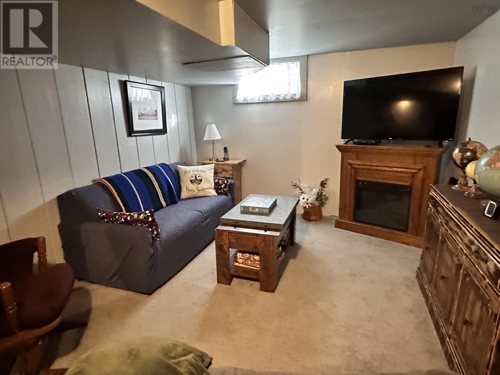 Property 24 of 37 of 15 Dexter Avenue