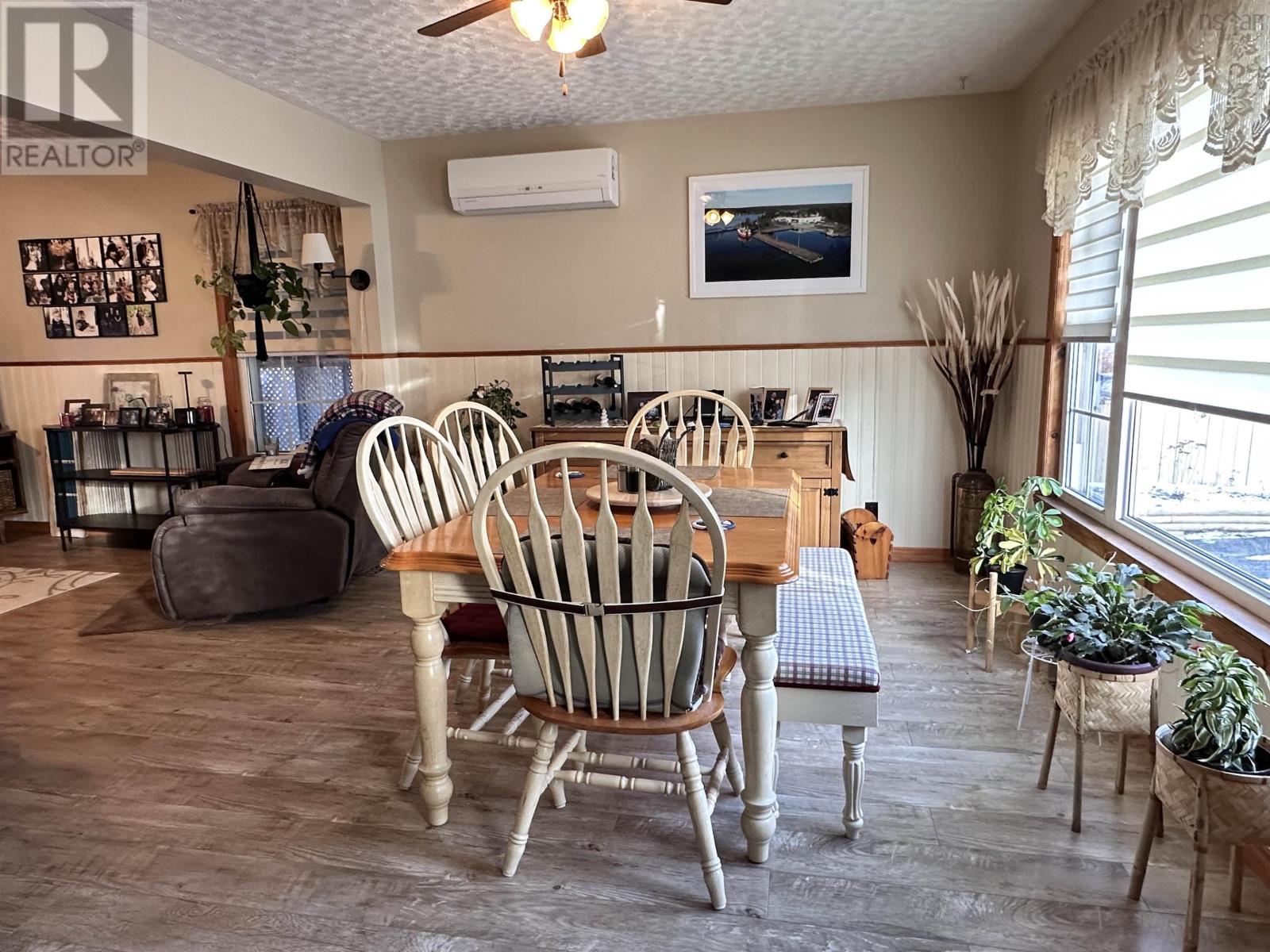 Property 6 of 37 of 15 Dexter Avenue