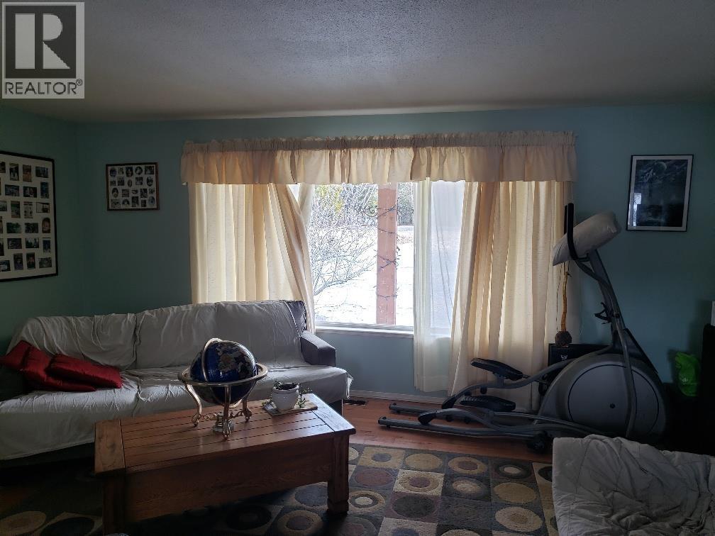 2455 KRESTON Street, Terrace