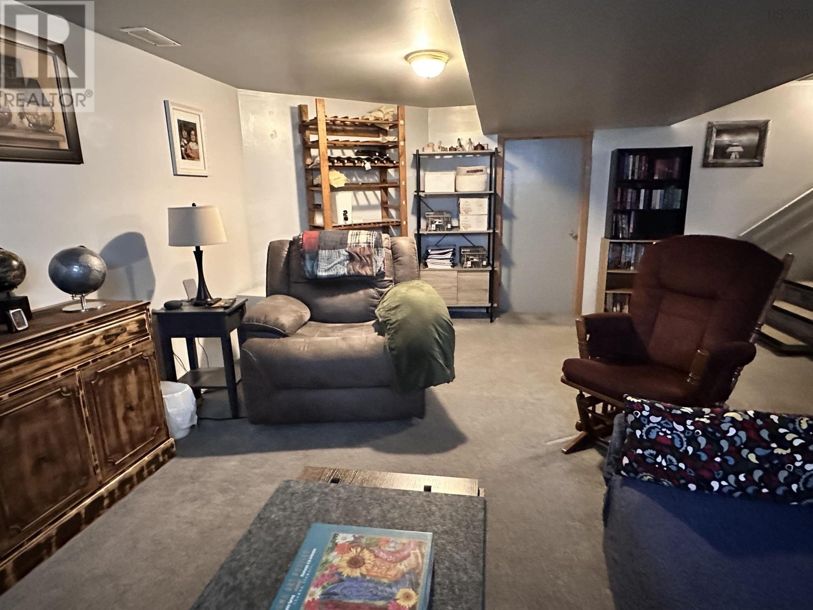 Property 25 of 37 of 15 Dexter Avenue