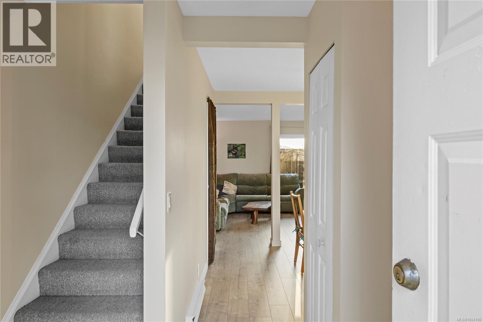 17 25 Pryde Ave, Nanaimo