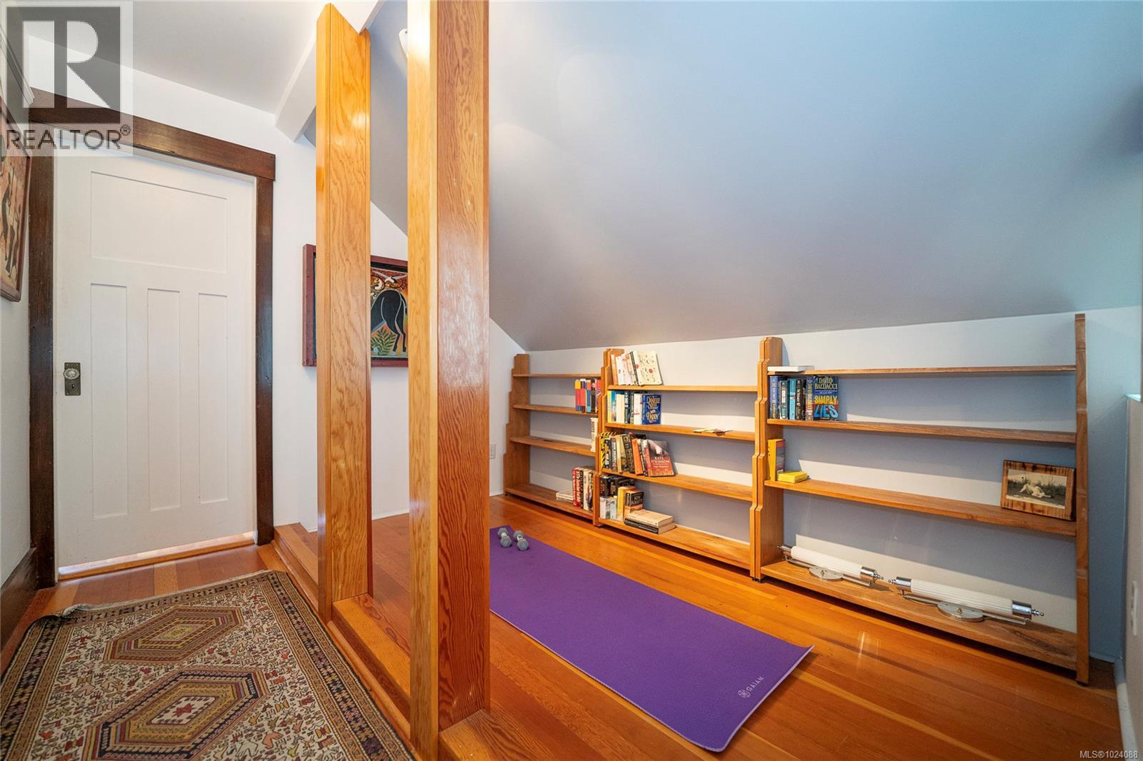  1270 Vista Heights, Victoria