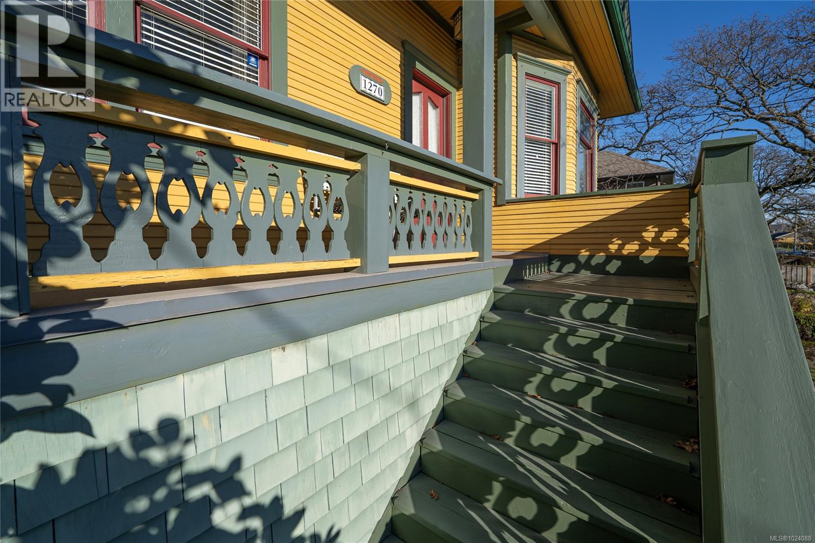  1270 Vista Heights, Victoria