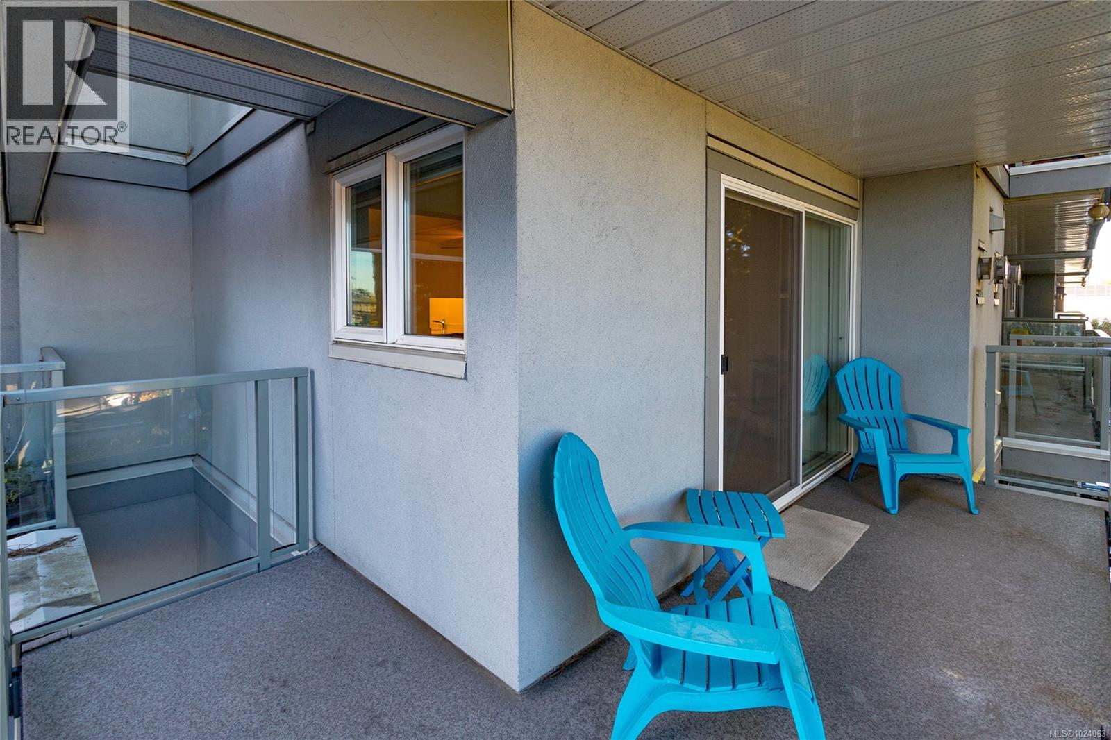 311 2022 Foul Bay Road, Victoria