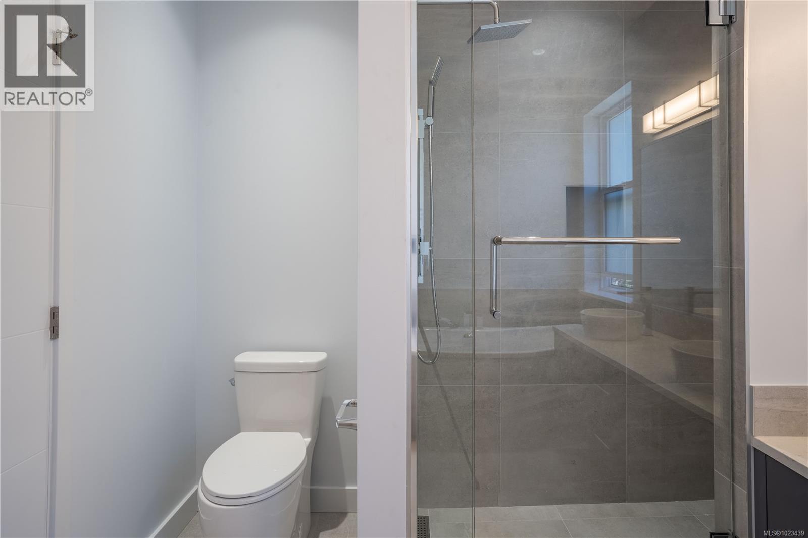 231 Heddle Ave, View Royal