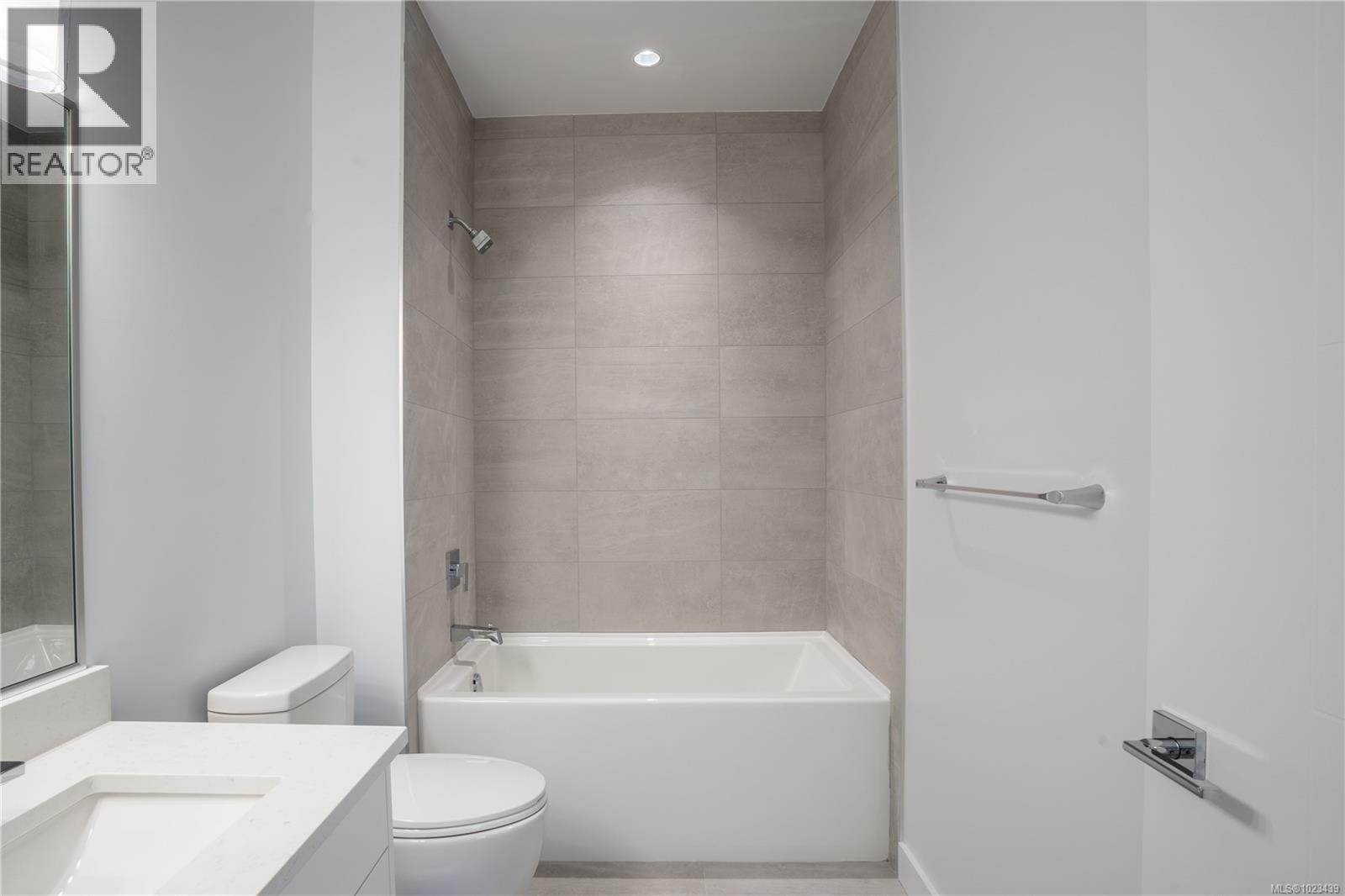 231 Heddle Ave, View Royal