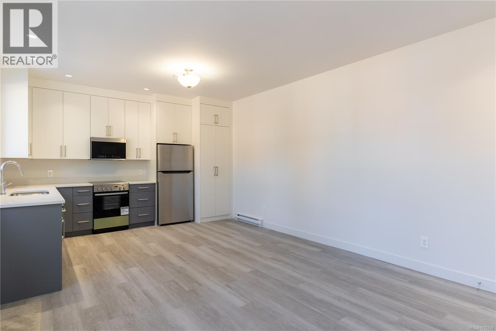 231 Heddle Ave, View Royal