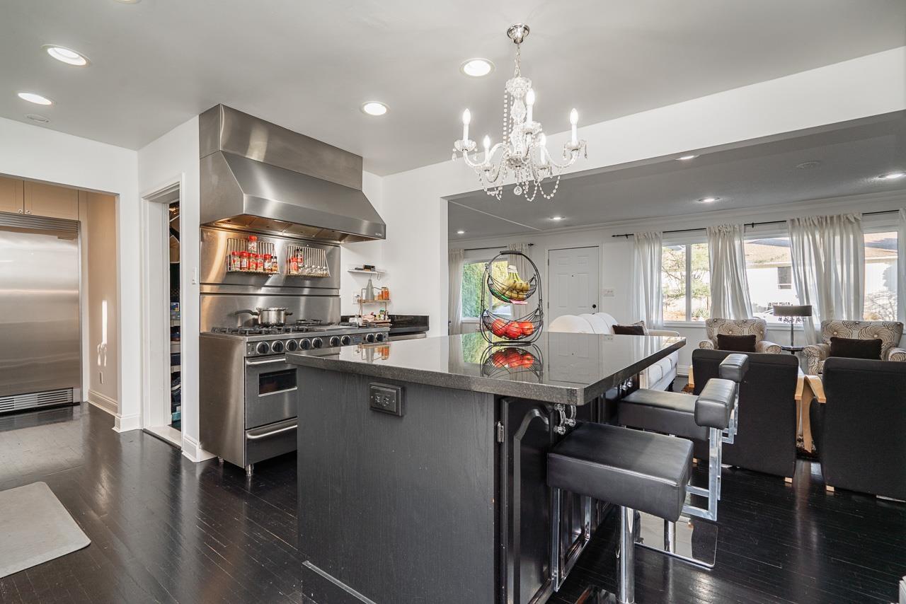 1561 CHESTNUT STREET, White Rock