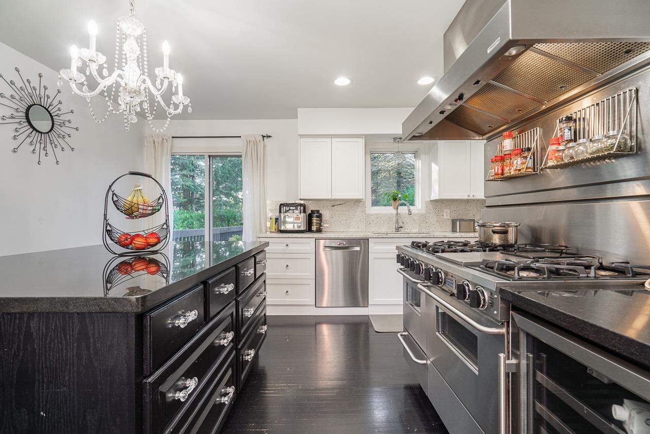 1561 CHESTNUT STREET, White Rock