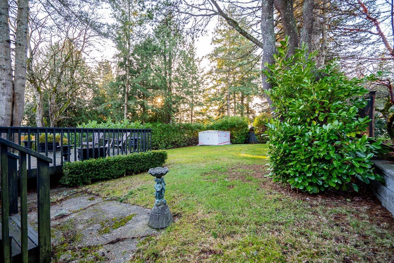 1561 CHESTNUT STREET, White Rock