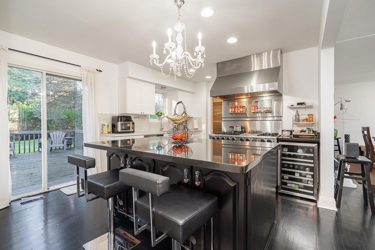 1561 CHESTNUT STREET, White Rock