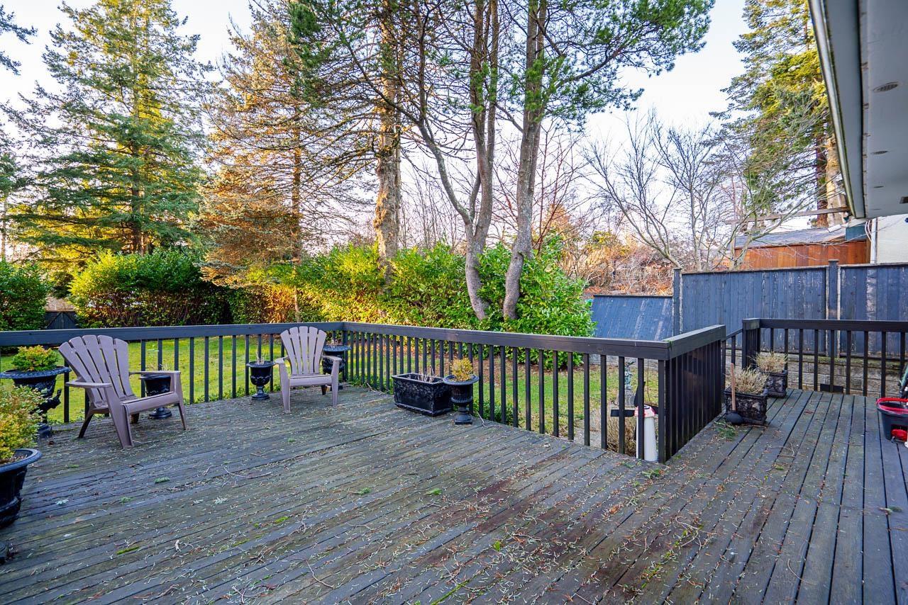 1561 CHESTNUT STREET, White Rock