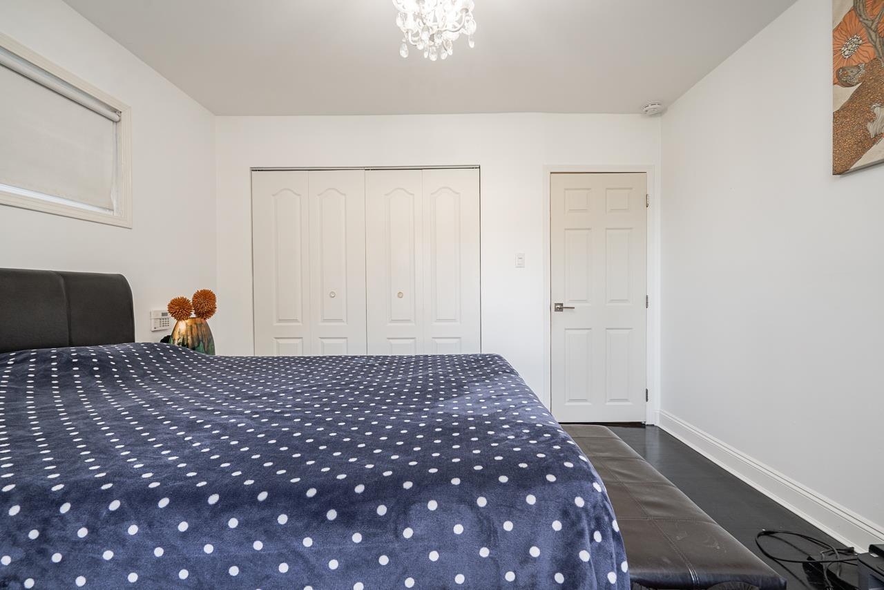 1561 CHESTNUT STREET, White Rock