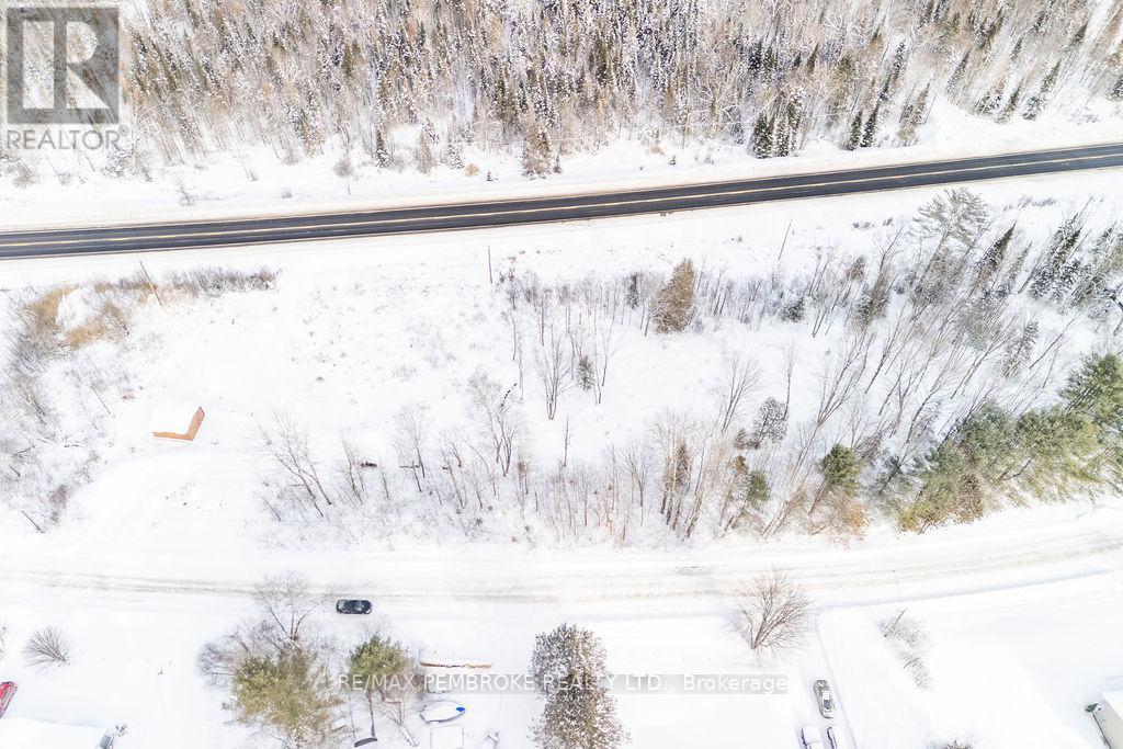 88 LANCE ROAD - Photo 3 of 20, Laurentian Hills, Ontario