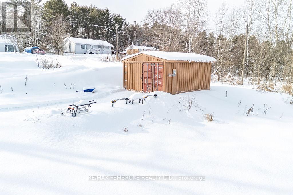 88 LANCE ROAD - Photo 4 of 20, Laurentian Hills, Ontario