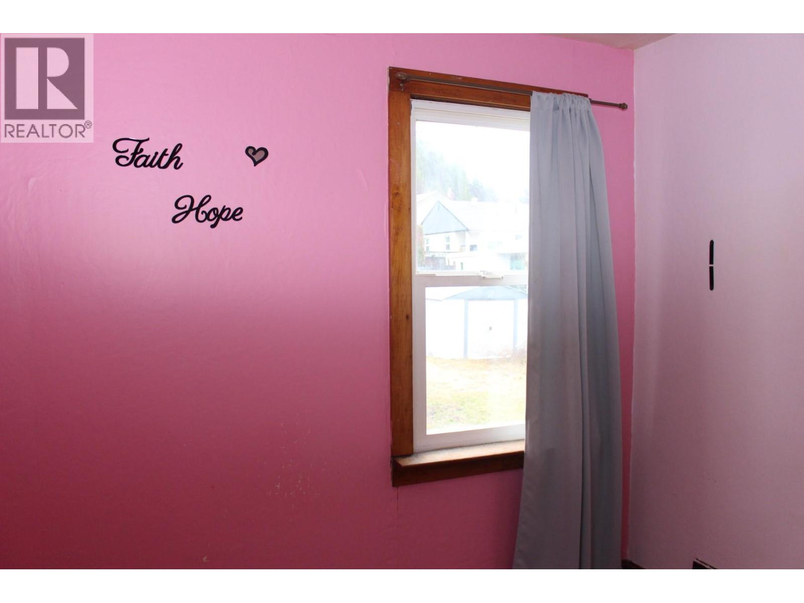 1540 McBeth Street, Trail