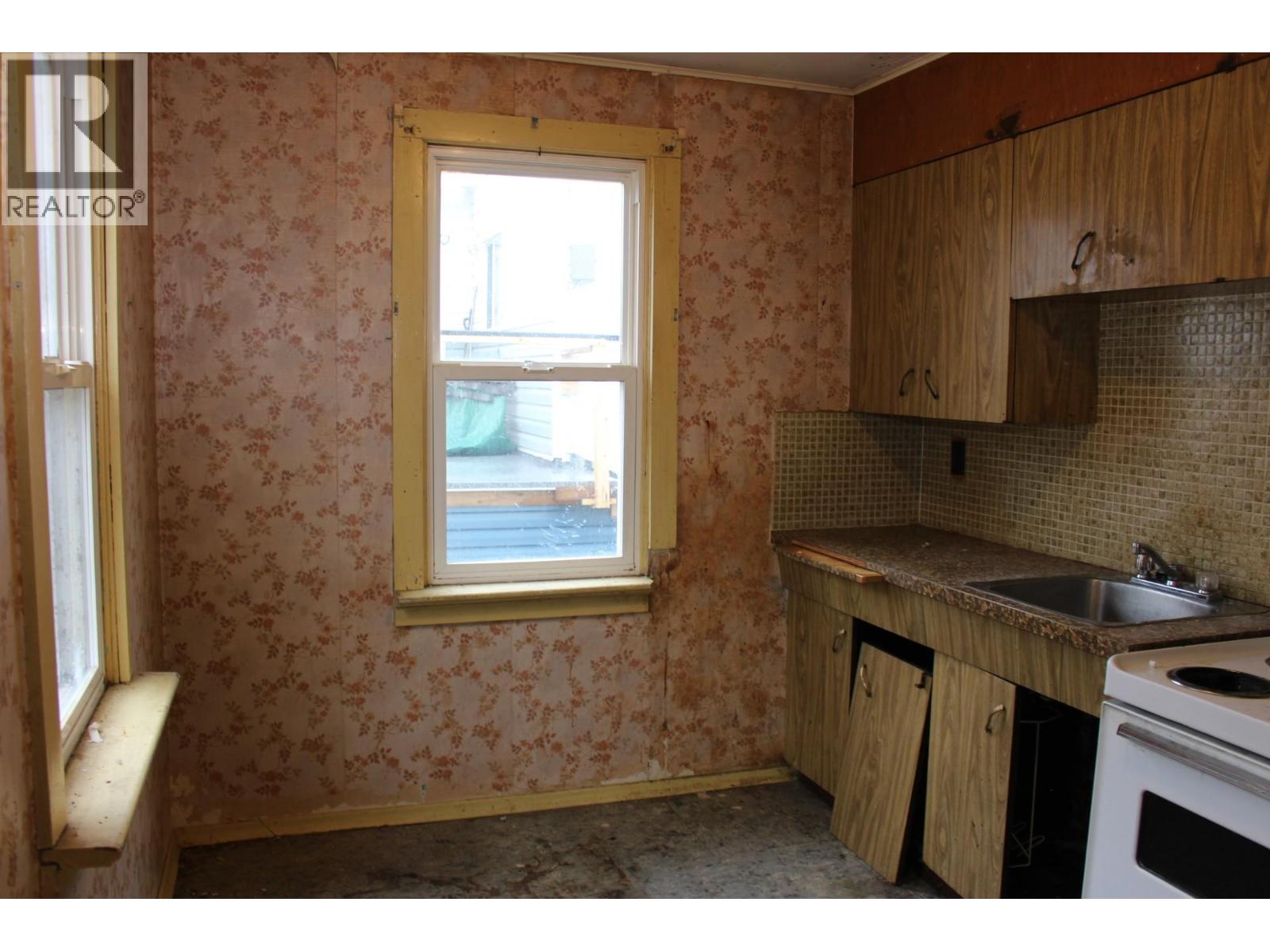 1540 McBeth Street, Trail