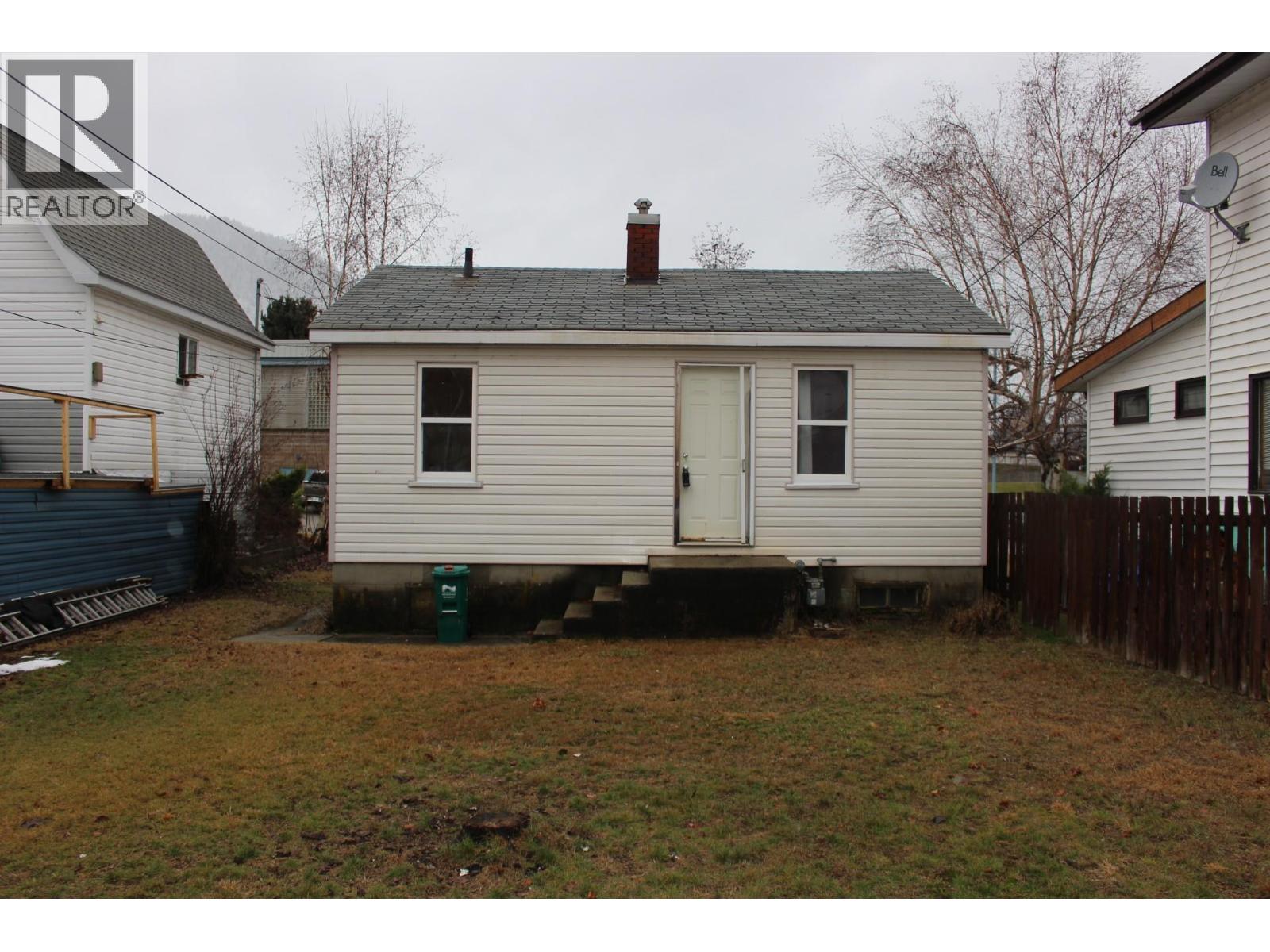 1540 McBeth Street, Trail