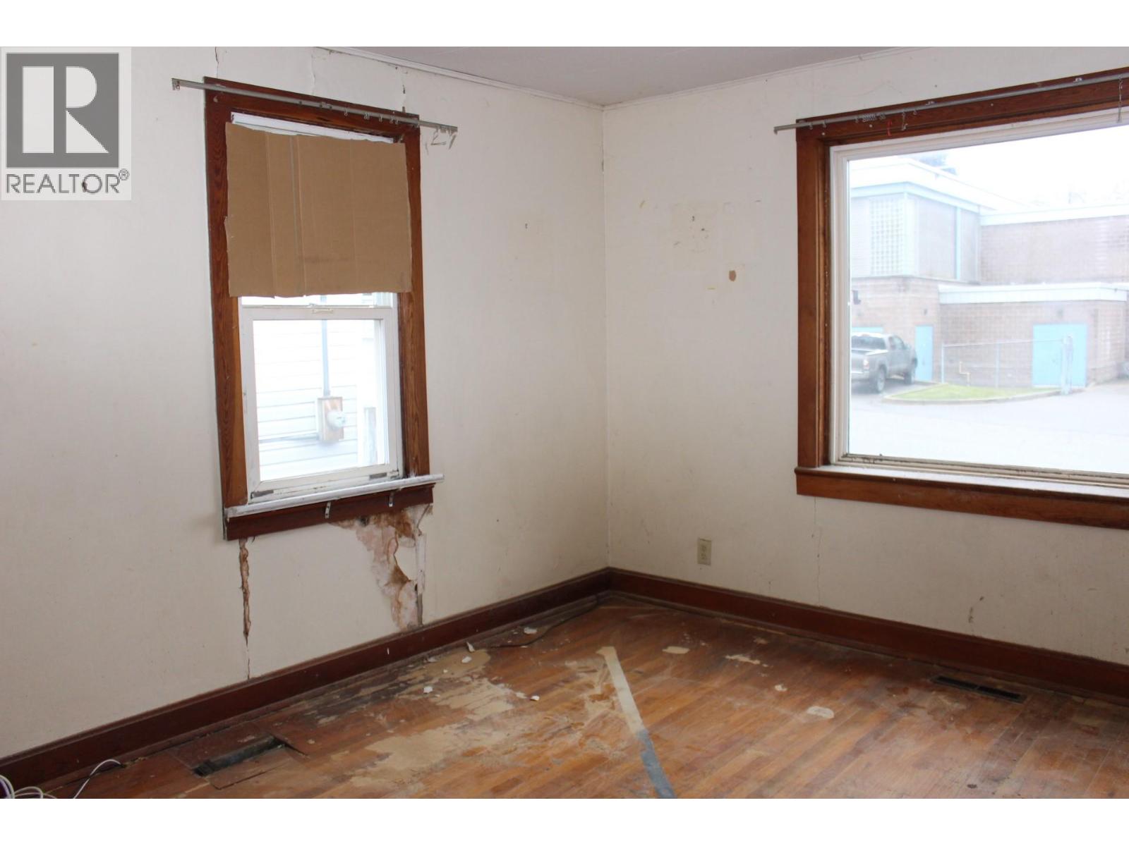 1540 McBeth Street, Trail