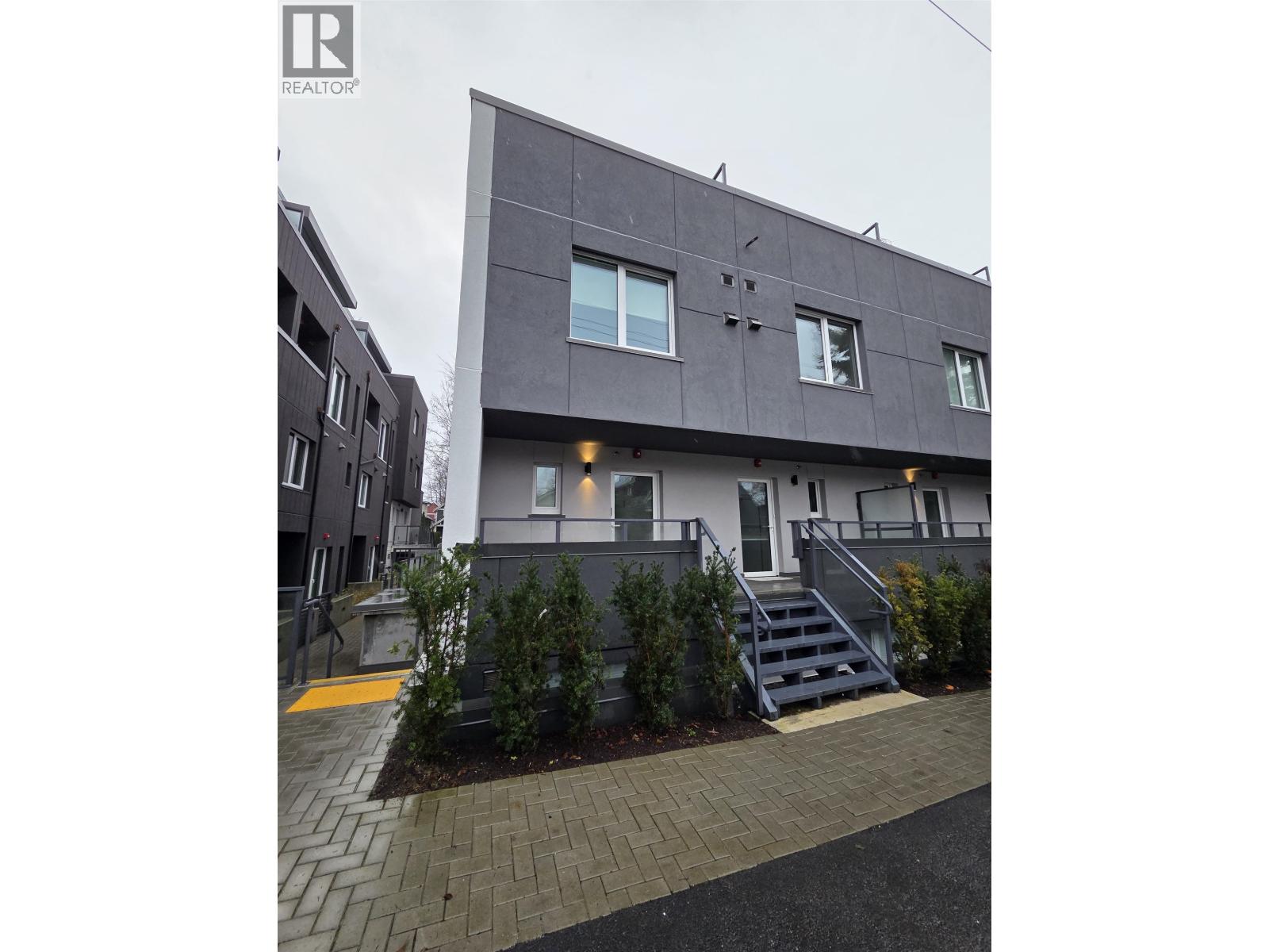 202 2075 E 1ST AVENUE - Photo 4 of 33, Vancouver, British Columbia