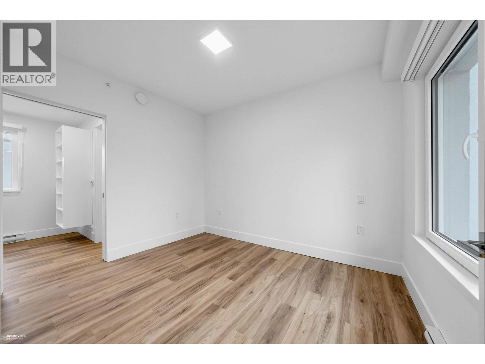 202 2075 E 1ST AVENUE, Vancouver