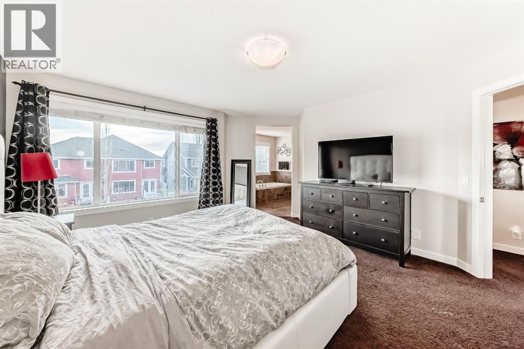 393 River Heights Drive, Cochrane